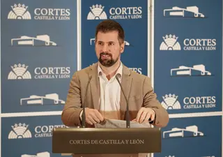 Tudanca apunta que las pintadas en la sede del PSOE en Zamora son fruto del "contagio" de la extrema derecha y los partidos del odio El líder socialista señala que no supondrá un "paso atrás" para defender la Comunidad y la democracia ICAL El portavoz