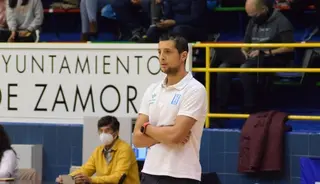 Saulo Hernández durante el partido