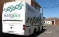 Imagen del bibliobús en una localidad zamorana. Archivo