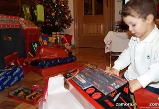 El gasto medio en Navidad se mantiene en más de 500 euros y casi la mitad se destina a regalos