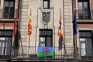 Bandera Pueblo Gitano 2 (Copy)