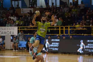 BM Zamora Antequera (24)