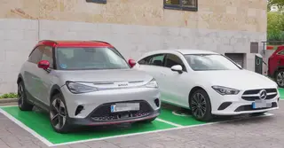 Puntos de carga para vehículos eléctricos que se han puesto en marcha en la USAL