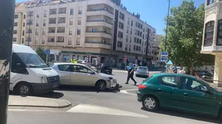 Accidente en la rotonda de la Puerta de la Feria. Archivo