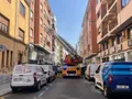 Los bomberos de Zamora durante su intervención este miércoles en la calle Pablo Morillo