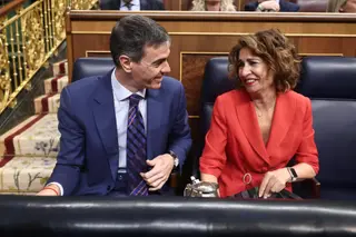 El presidente del Gobierno, Pedro Sánchez, y la vicepresidenta primera y ministra de Hacienda, María Jesús Montero, durante una sesión de control al Gobierno, en el Congreso - Eduardo Parra - Europa Press - Archivo