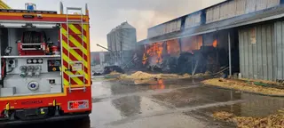 Arde una nave en Cerecinos de Camposp