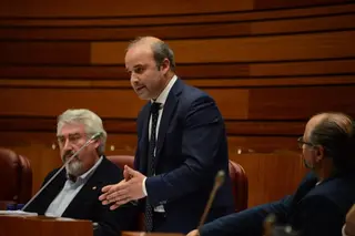 David Castaño (Procurador Cortes Regionales) Mayo 2017 (Copy)