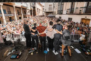 El Nido En La Plaza Del Trigo En Aranda De Duero Durante El Festival Sonorama