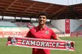 Aleix Gorjón, posando en su presentación como jugador del Zamora CF | Carlos G. Rodríguez