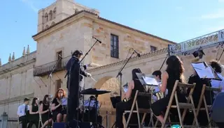 Concierto de la Banda de música de Zamora (BMZ) en la Plaza de la Catedral. Archivo