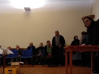 Roberto Cisneros, a la derecha, en un acto en Mahíde