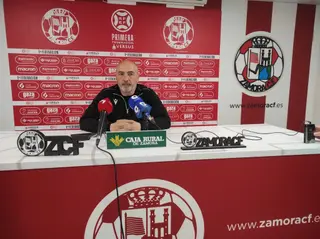 Juan Sabas en rueda de prensa