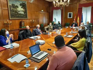 La Subdelegación presenta los programas para paliar el desempleo juvenil