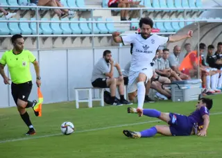 Javi Navas en un partido con el Zamora