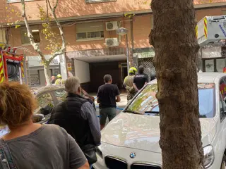 GALERÍA | Servicios de emergencia desplegados en Zamora capital tras la combustión de una bombona