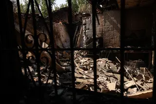 Casa calcinada por un incendio forestal-Europapress