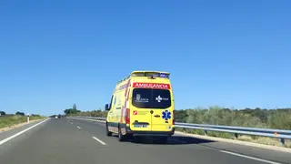 Ambulancia en la autovía
