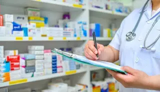 Trabajador de una farmacia