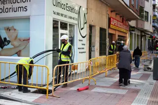 Comienzan los trabajos de renovación del alumbrado público en la zona de Tres Cruces