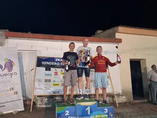 Vino Toro Caja Rural