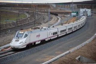 Foto de archivo de un tren de Renfe, archivo