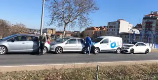 Colisión de tráfico con cuatro vehículos implicados en el puente de Cardenal Cisneros
