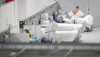 La variante brasileña es más transmisible y puede evadir la inmunidad de otras cepas