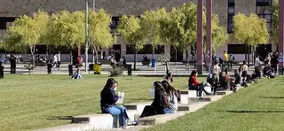 Estudiantes de la USAL