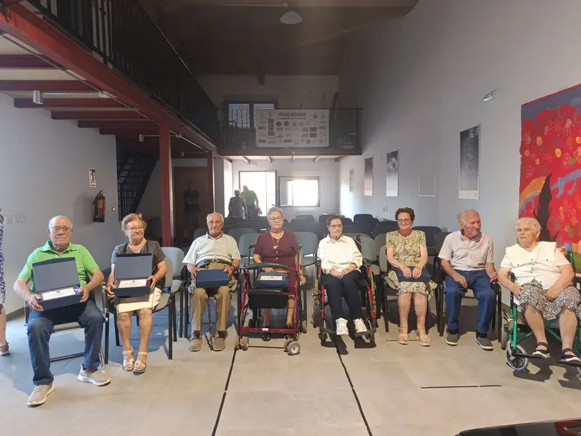 Vecinos de 90 años, Manganeses de la Polvorosa. FOTO: Ayuntamiento