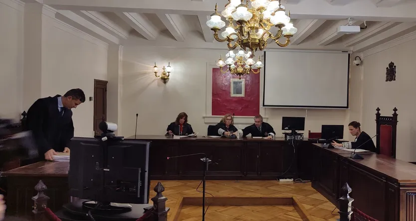 Juicio en la Audiencia Provincial contra Cecilio Lera que declara por videoconferencia