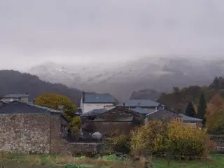 Una avería vuelve a dejar sin luz a Porto. Imagen de archivo de Porto de Sanabria.