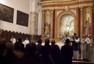 La Cofradía de la Concha celebra una Misa para conmemorar el XXI aniversario de la coronación canónica de la Patrona de Zamora