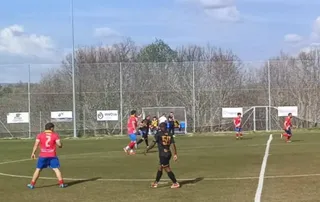 Instante del partido suspendido entre el CD Atlético Sanabria y el Sanabria CF | @atletico_sanabria