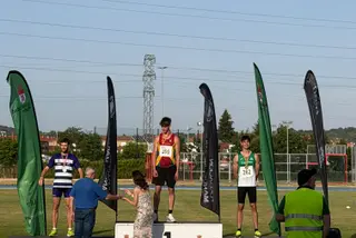 Rubén Revuelta en lo alto del podio