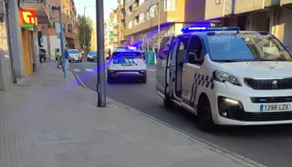 Policía Local desplegada en la calle Candelaria Ruiz del Árbol 