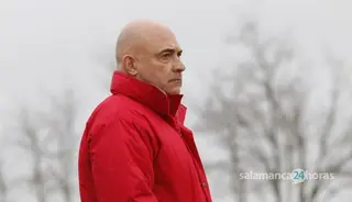 Santi Redondo, en su etapa como entrenador del CD Benavente.