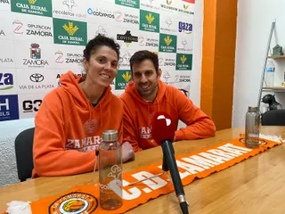 Bea Sánchez y Raúl Pérez en rueda de prensa