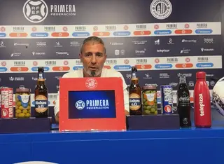 Óscar Cano en rueda de prensa, postpartido CD Extremadura