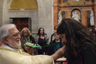 La Cofradía de la Virgen de la Esperanza da la bienvenida a sus nuevos miembros