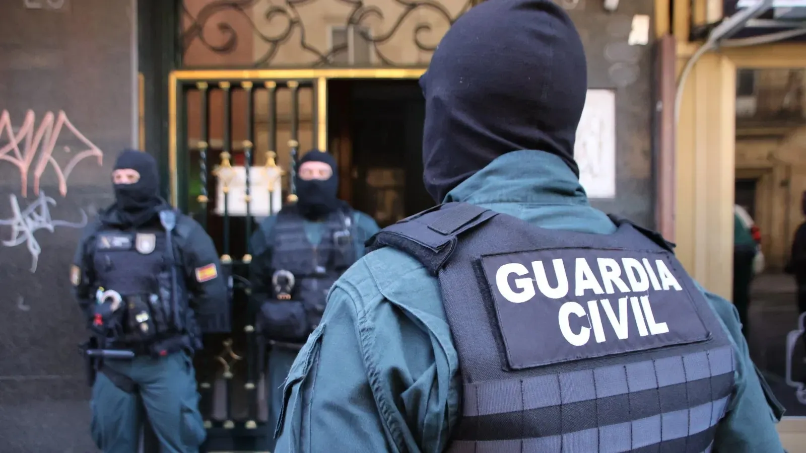 Redada de Guardia Civil en una propiedad de la calle Alfonso de Castro en Salamanca | Salamanca24horas
