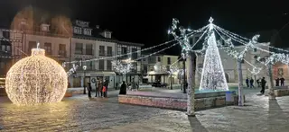 Toro se ilumina de Navidad