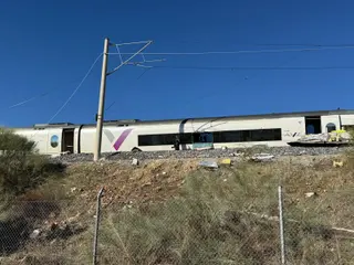 Primer plano de uno de los trenes accidentados en Urda. Europa Press