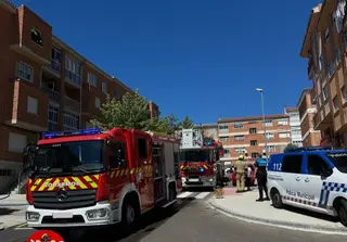 Incendio en una vivienda en la calle Grijalba. Foto Bomberos de Zamora