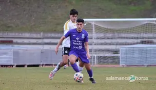 Una acción del Salamanca CF UDS 'B' - Bovedana. Archivo. Foto: Salamanca24horas.