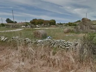 1537558