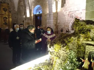 Un instante de la bendición del belén