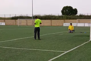 Reparación del campo de fútbol "V Centenario" de Tagarabuena
