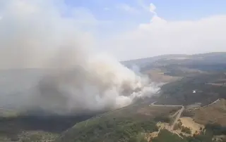 Imagen aérea del incendio de La Tejera | @AT_Brif