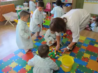Niños, alumnos, curso, clase, juegos, aula, profesora EUROPA PRESS Archivo